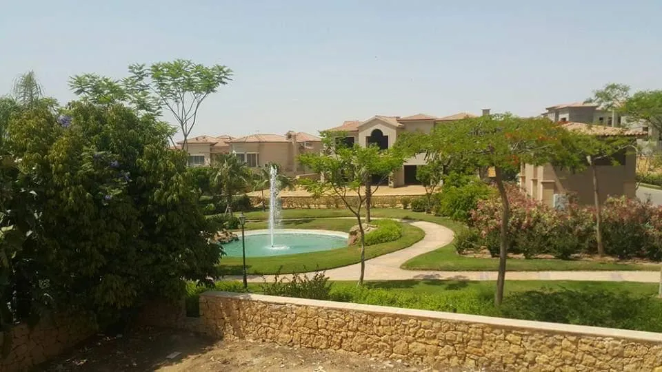 Villa in compound lake view New Cairo for resale by Lake View