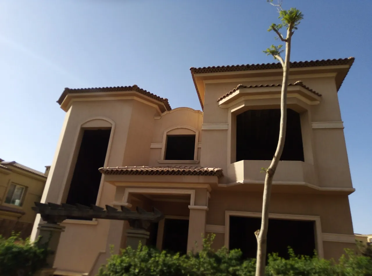 Stand alone on lake view for sale in compound lake view New Cairo