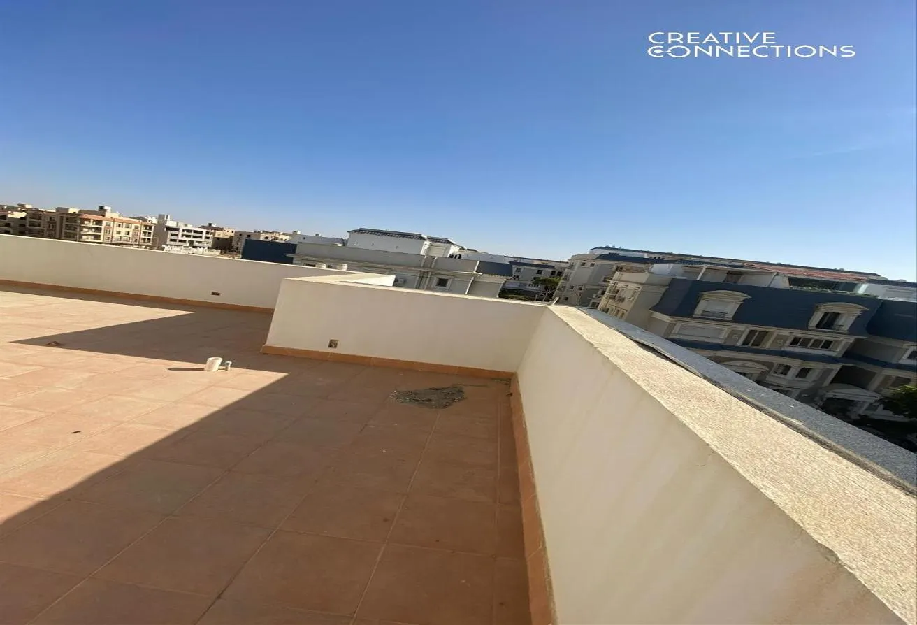 Sale in Mountain View Executive: Roof corner 248 m for sale in Mountain View