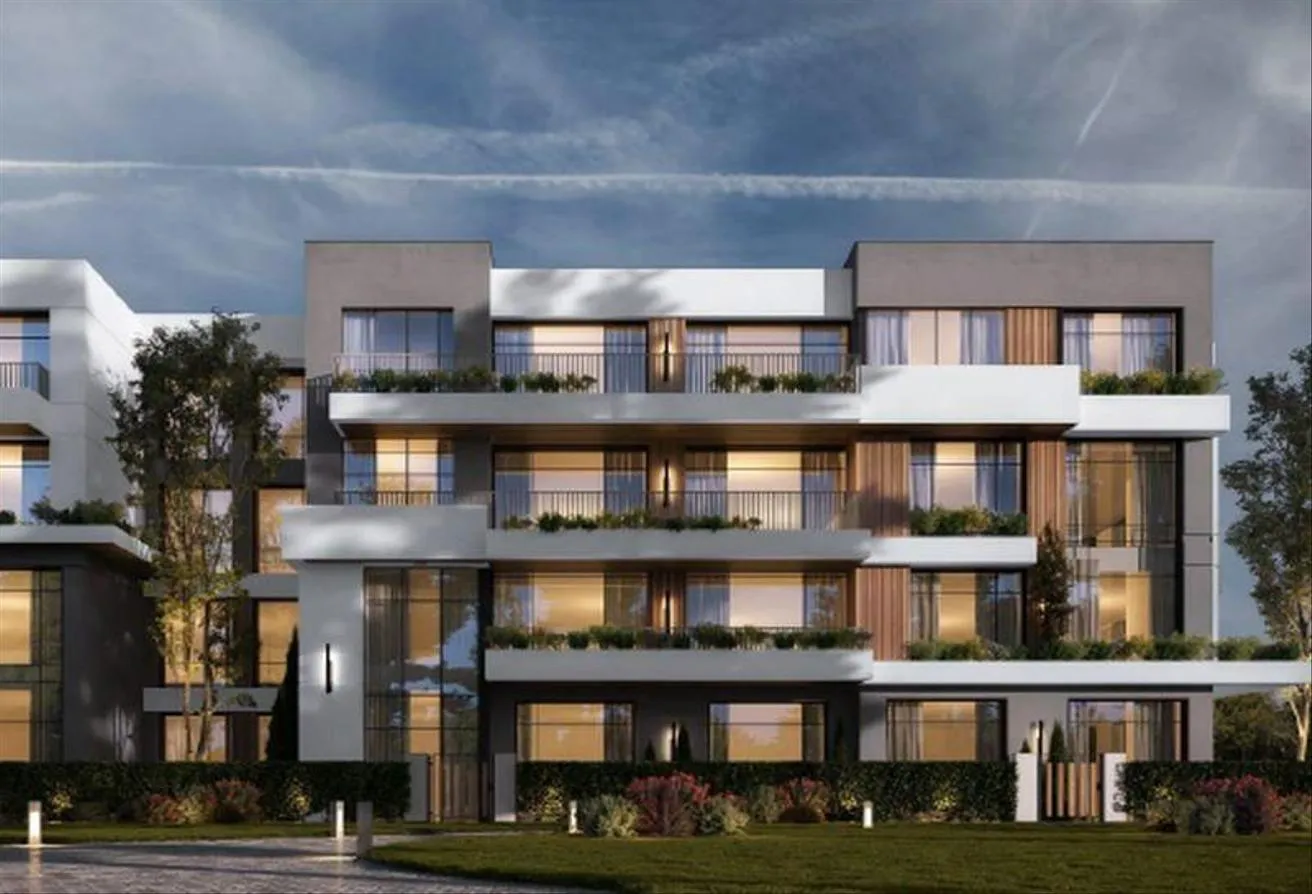 Sale in Lugar: Exceptional Apartment for Sale, Facing Sphinx Airp