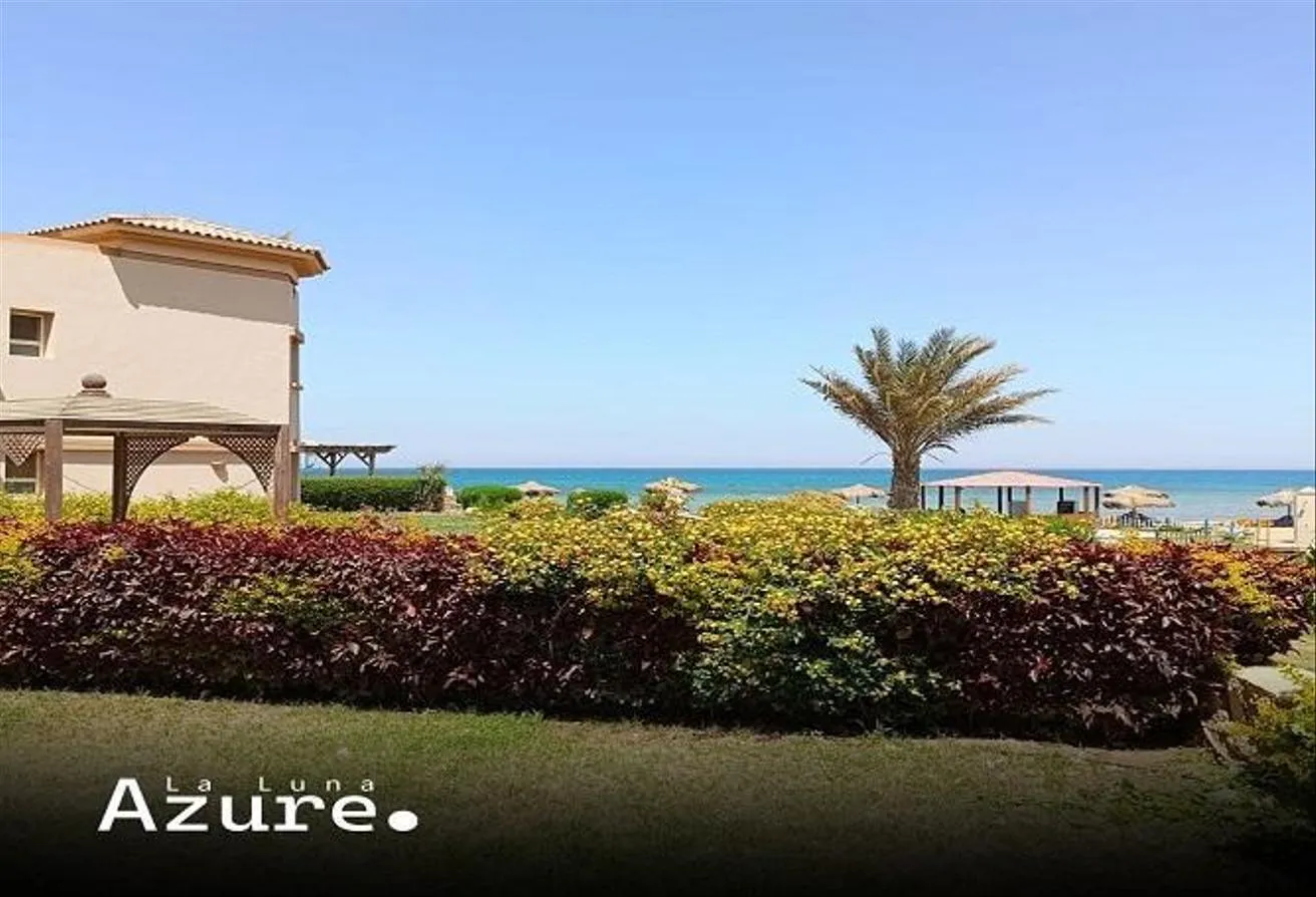 Sale in La Luna: Chalet Ready to move finished+furnished|Over 6Y