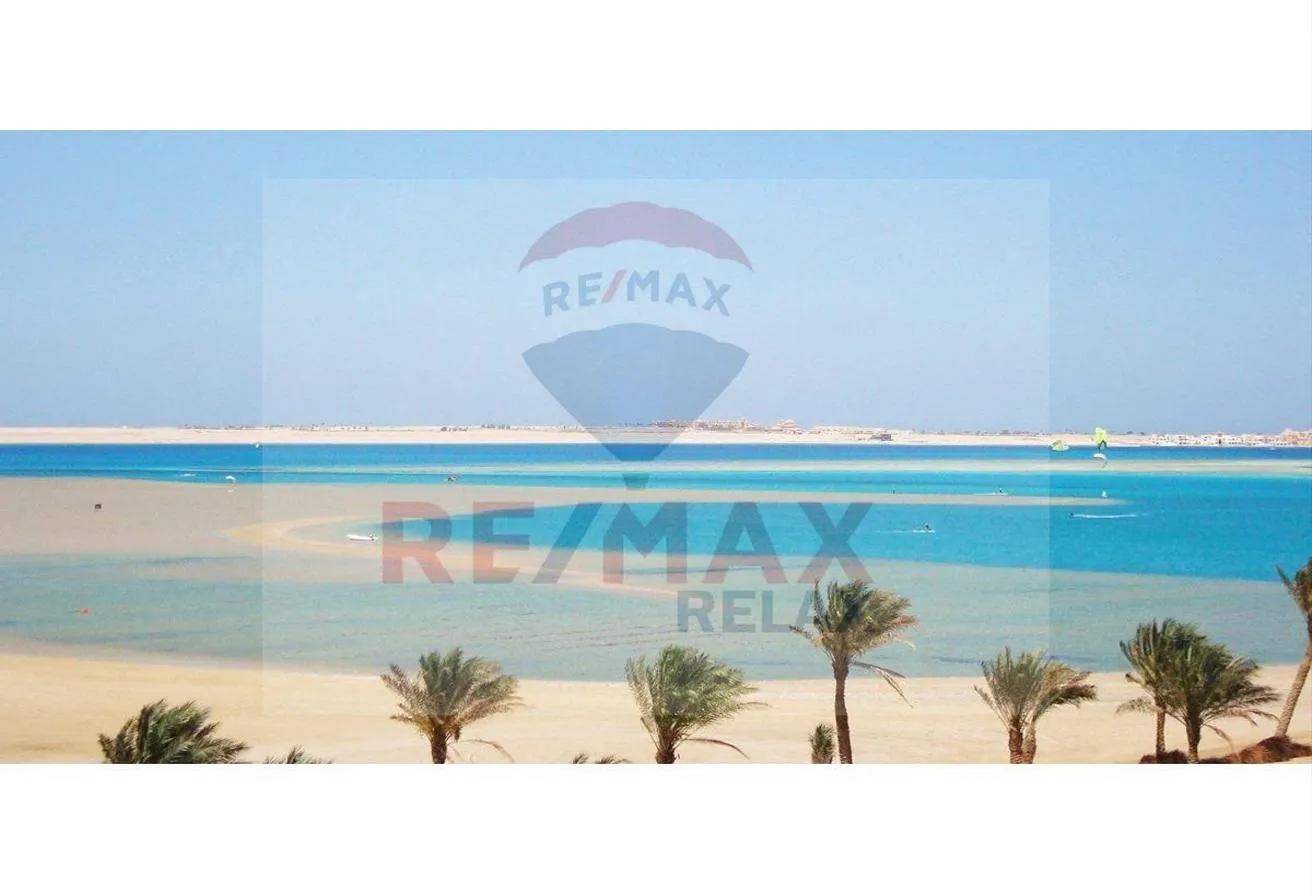 البيع في سوما بريذ: فيلا موقع متميز 4 غرف نوم صف أول R.T.M للبيع 