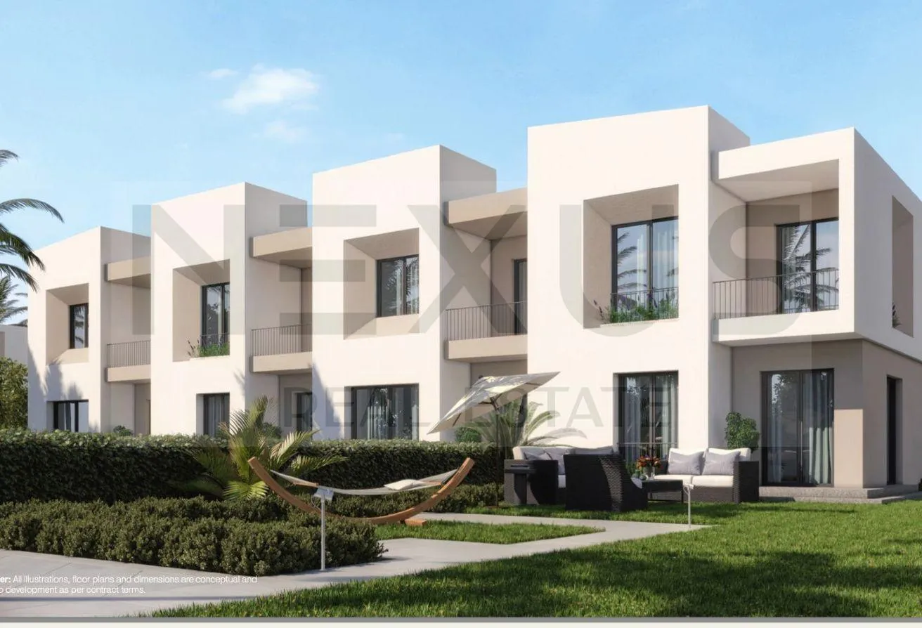 Sale in Ever New Cairo: تاون هاوس في أميز مكان في التجمع الخامس بسعر هايل