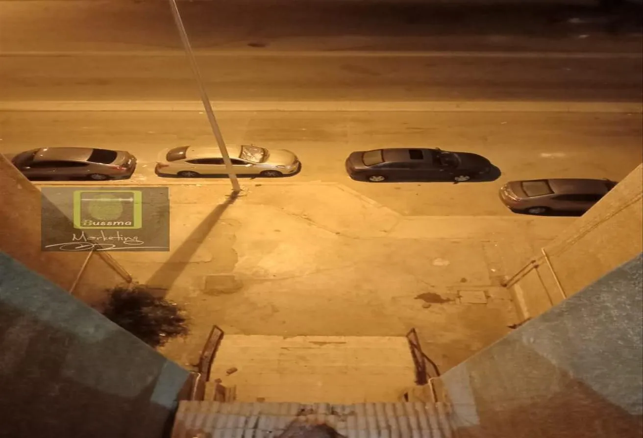 Sale in 16th District: شق للبيع الحى 16 بجوار مول مزار بسعر لقطة متشطبة