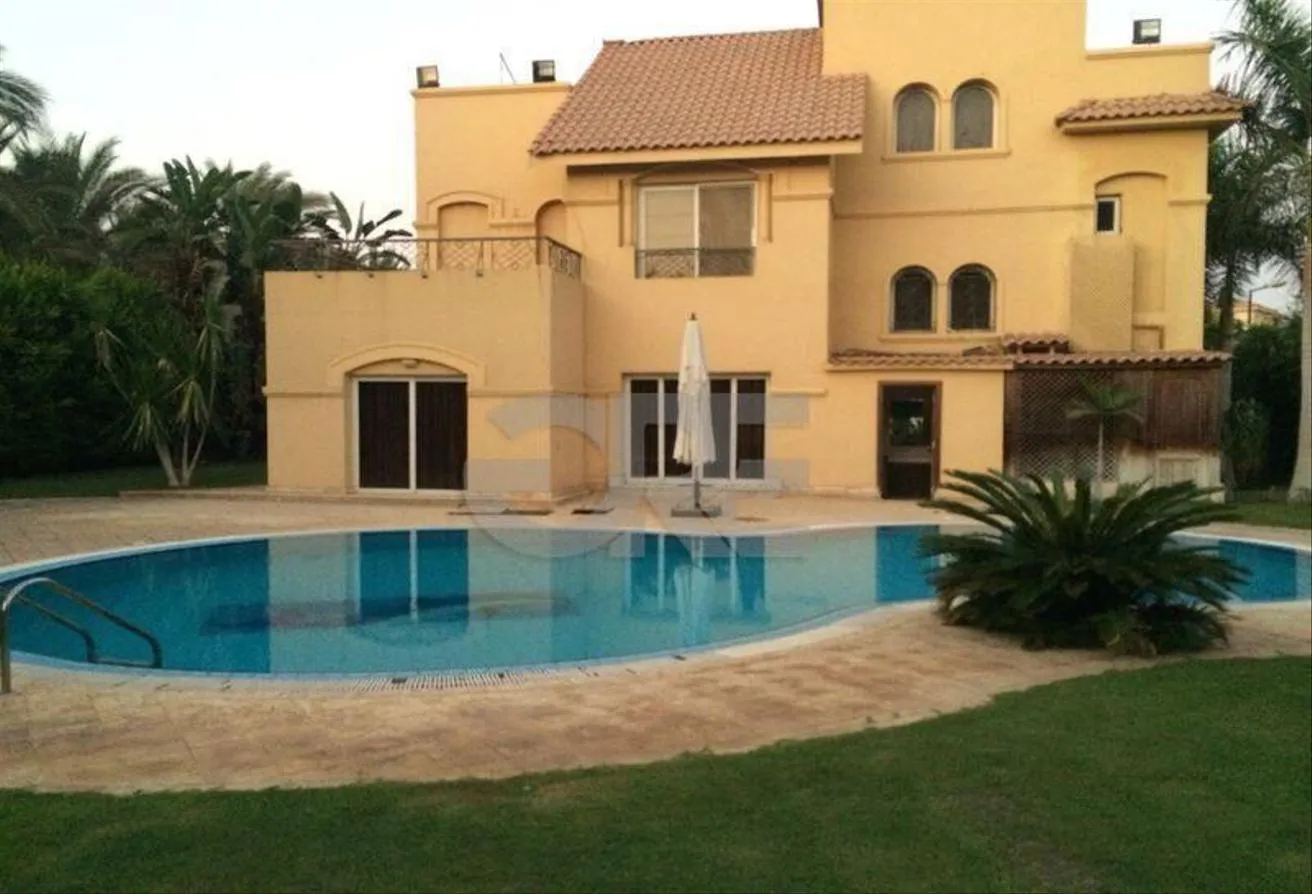 Rent in Rawda: Villa for rent in Al Rawda next to Mall of Egypt..