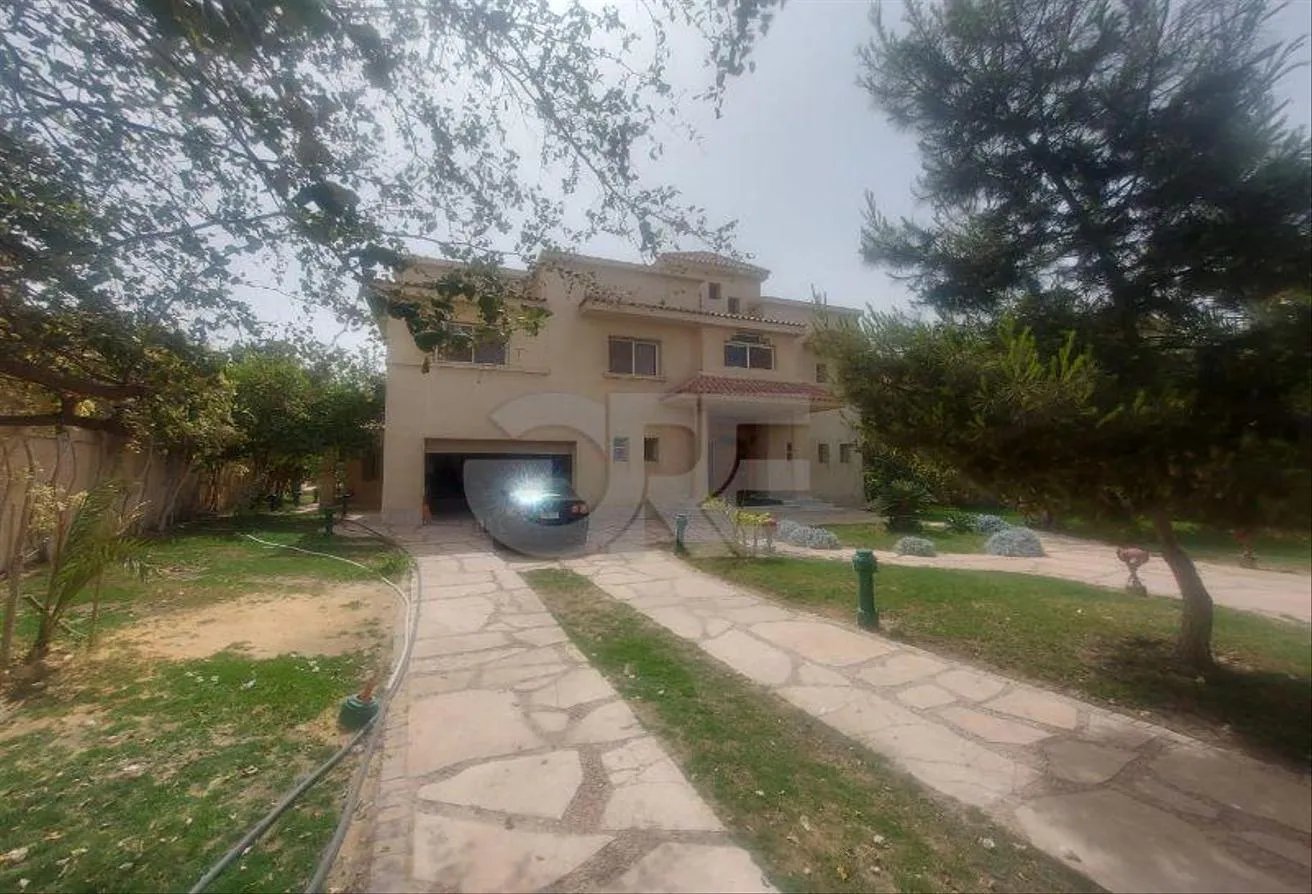 Rent in Royal Hills: Furnished villa with swimming pool for rent