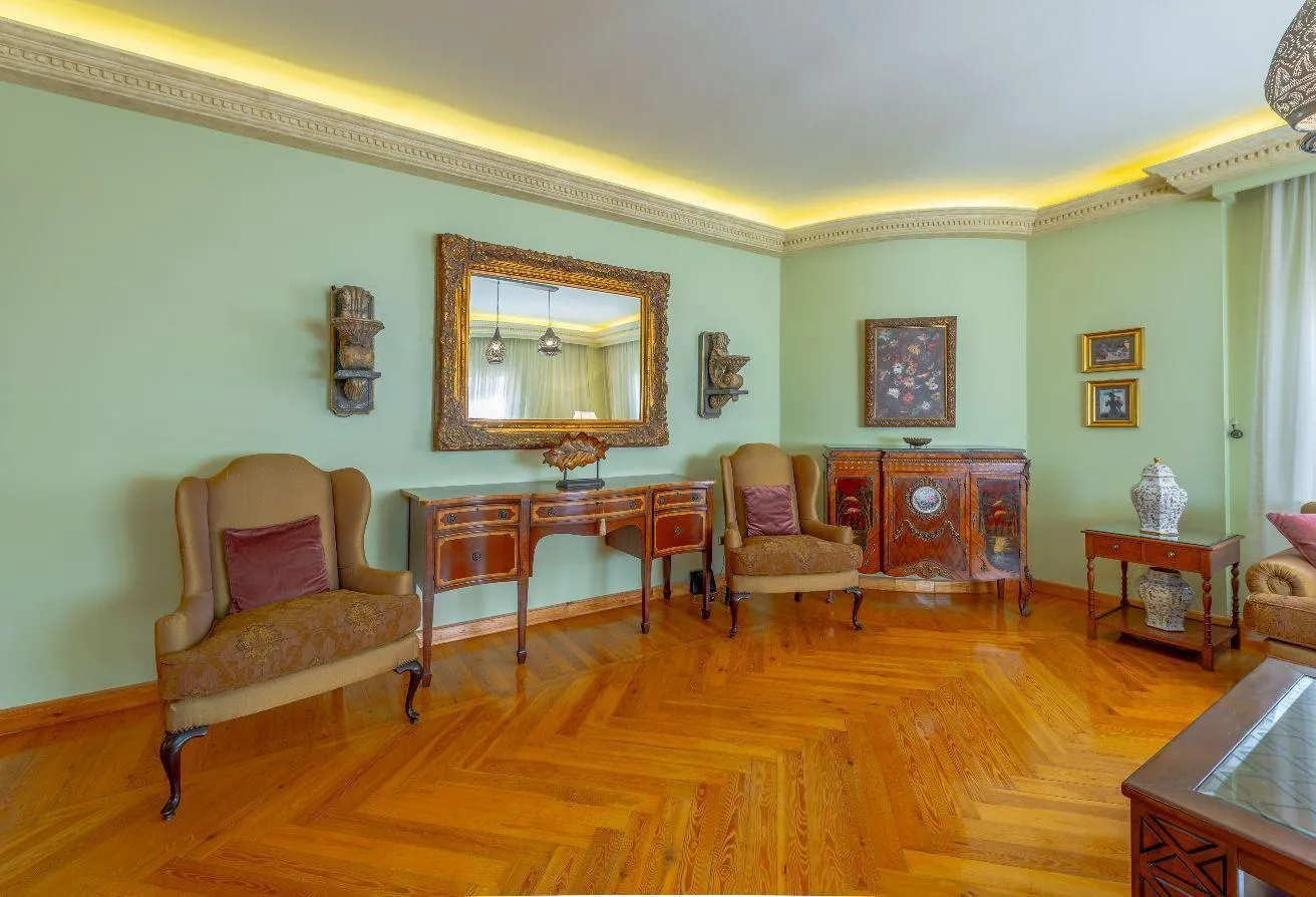 Gallery Image 18