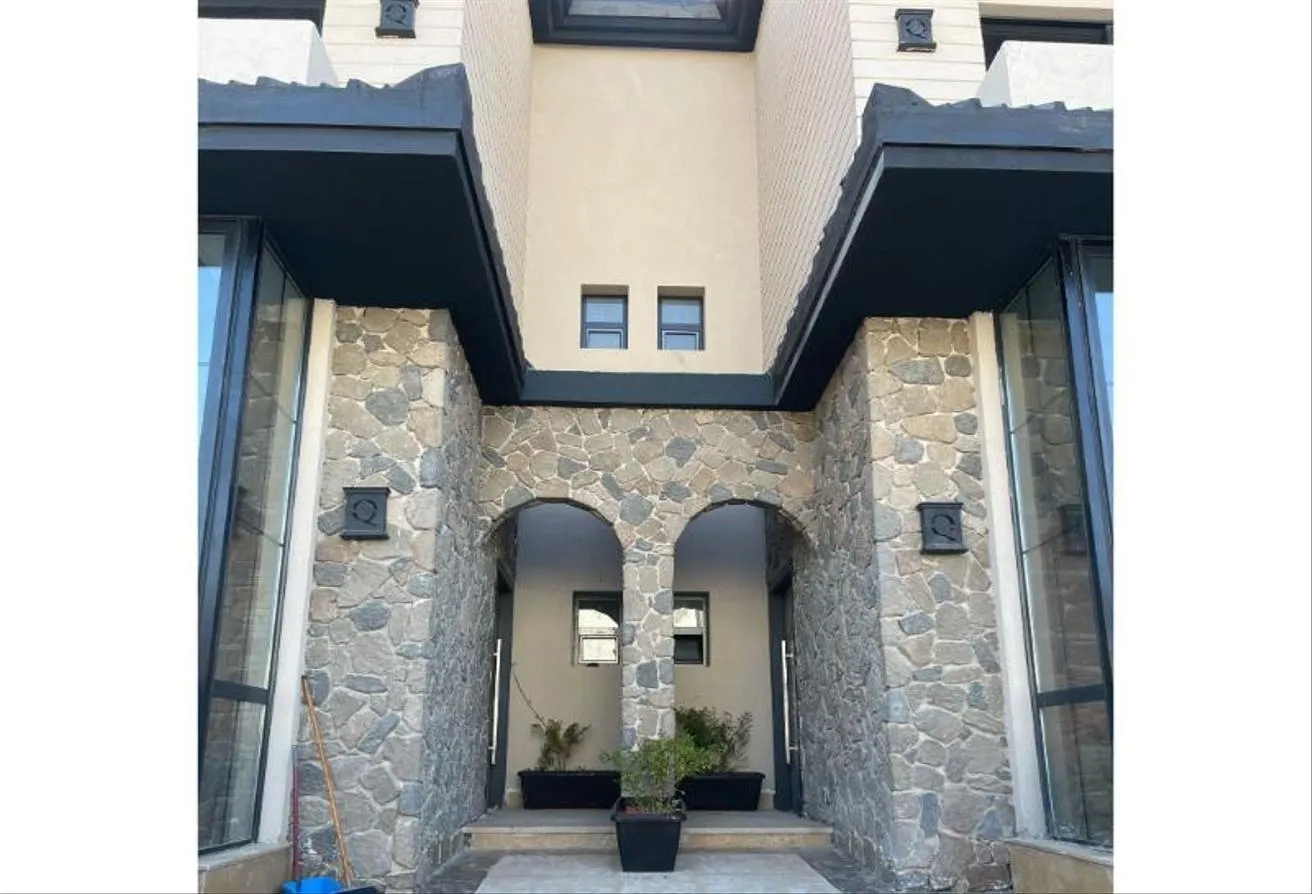 Gallery Image 8