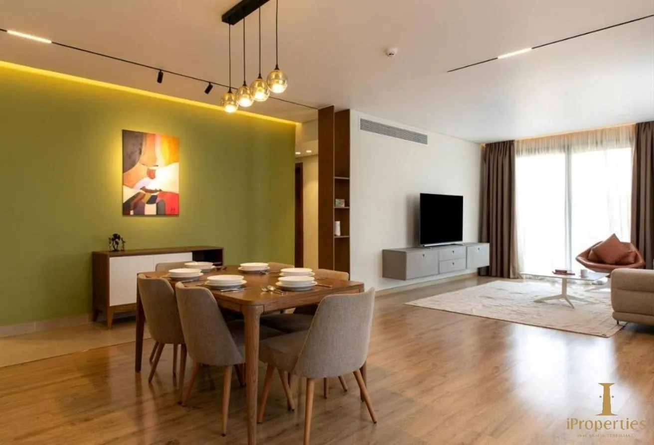 Sale in Bloomfields: 130 sqm apartment in a prime location in a compoun