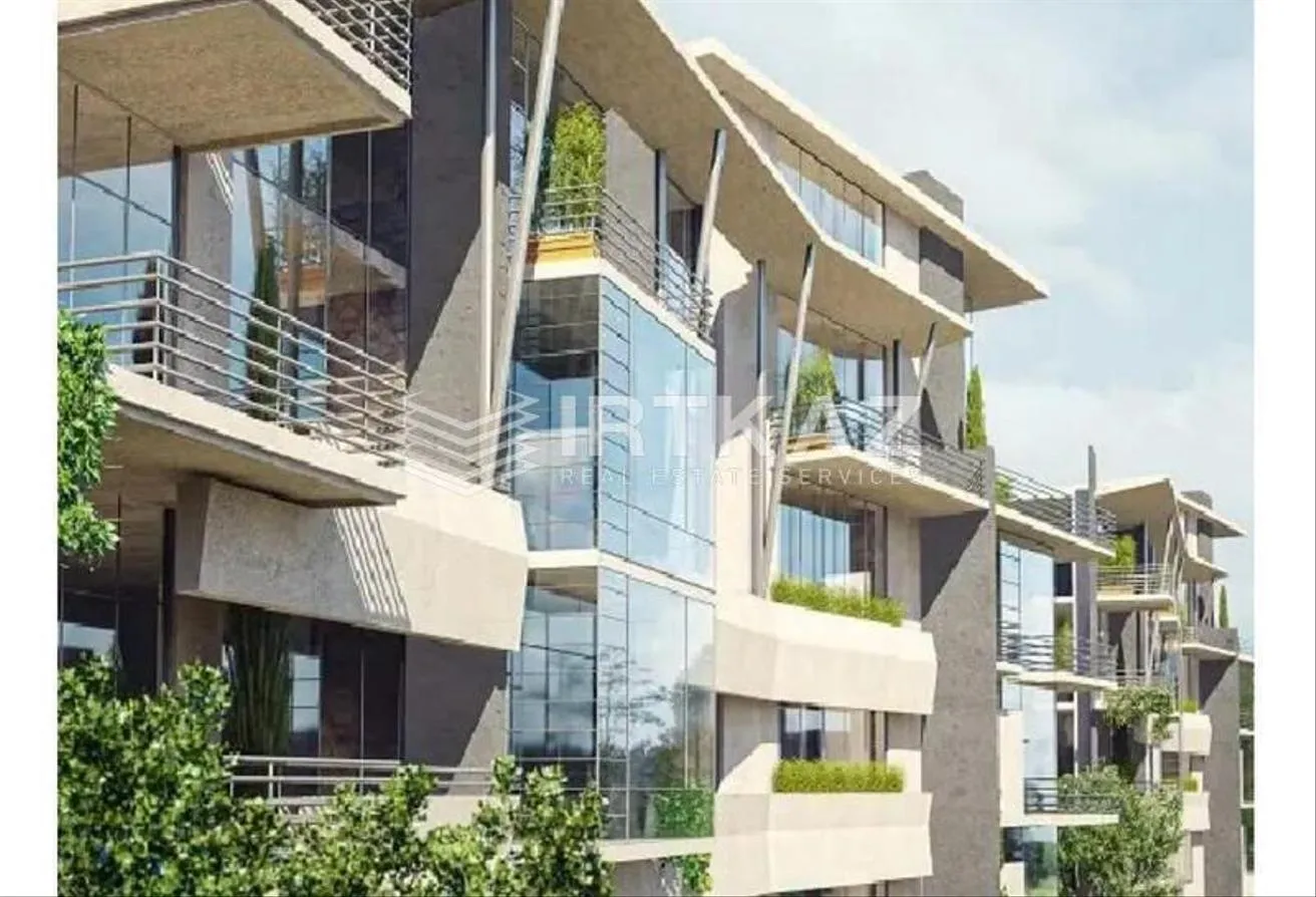 Sale in The 101: dp 740k own apt 3-bed inst-9y