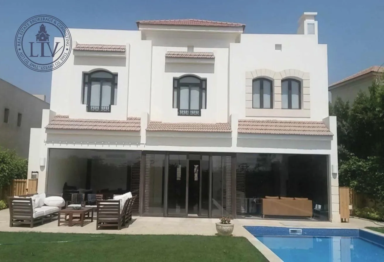 Sale in Gardenia Park: فيلا بكمبوند جاردينيا بارك٢ متشطبه بالكامل