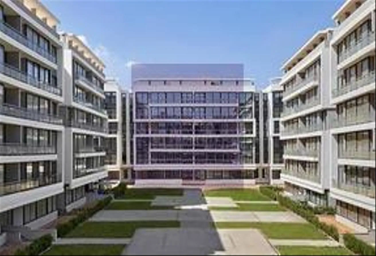Rent in Calma: شقه للايجار بكمبوند lakefront واجهات بانوراما 140م