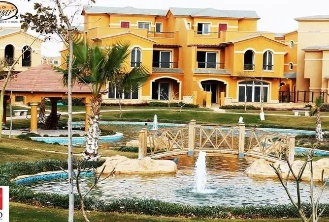Finished town house 266m for sale in dyar park new cairo