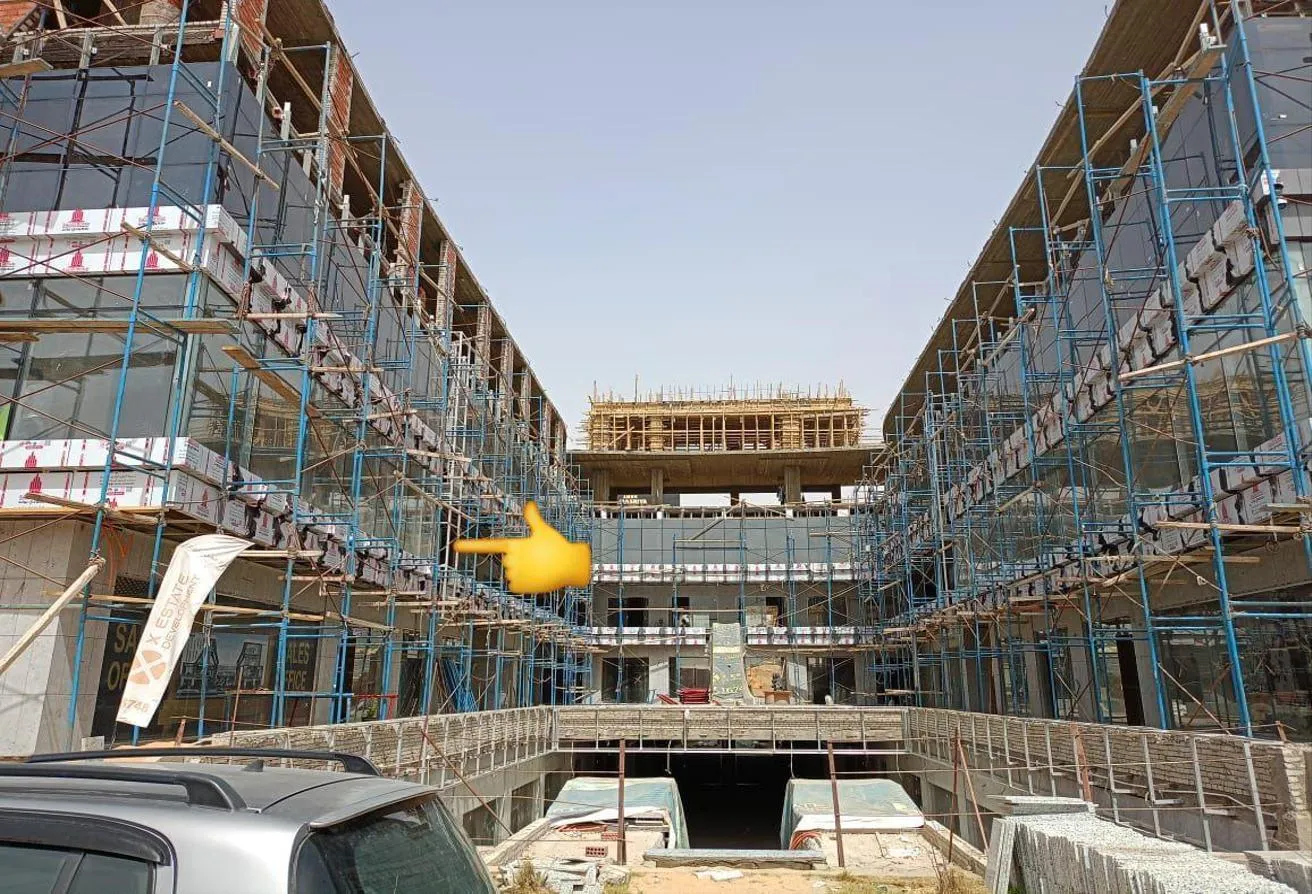 البيع في التجمع الخامس: فيلا للبيع بموقع مميز في الحي الخامس 