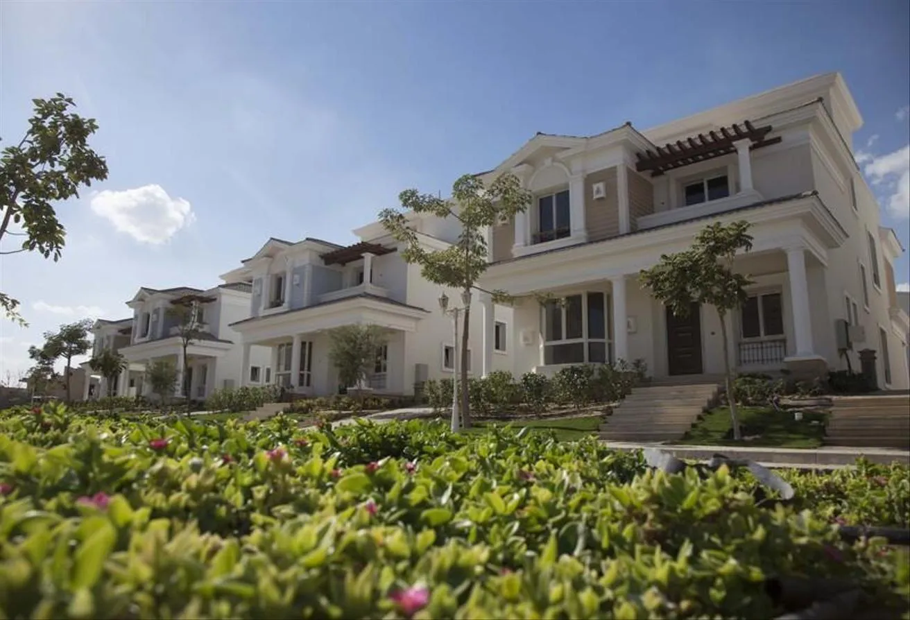 Sale in Mountain View October Park: Luxury TownH RTM in October park with installments