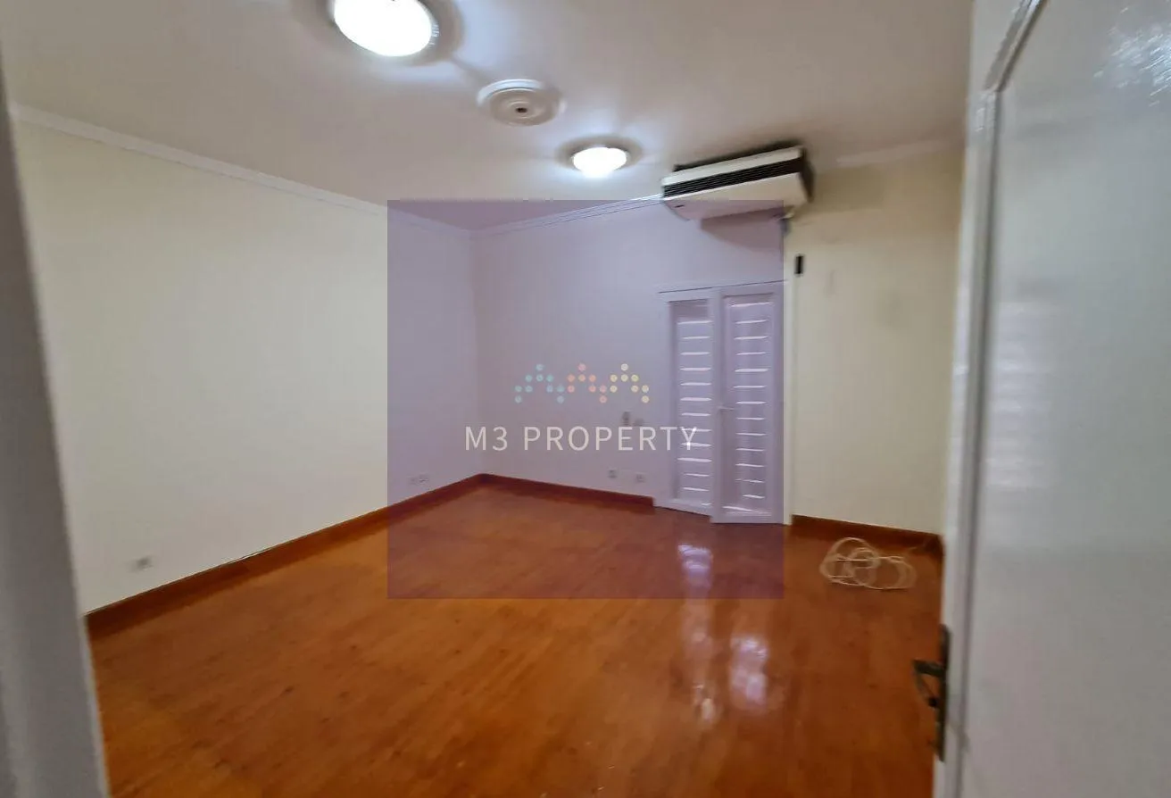 Gallery Image 18