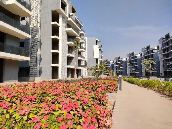 Sale in Sun Capital: Twin House Sun Capital RTM