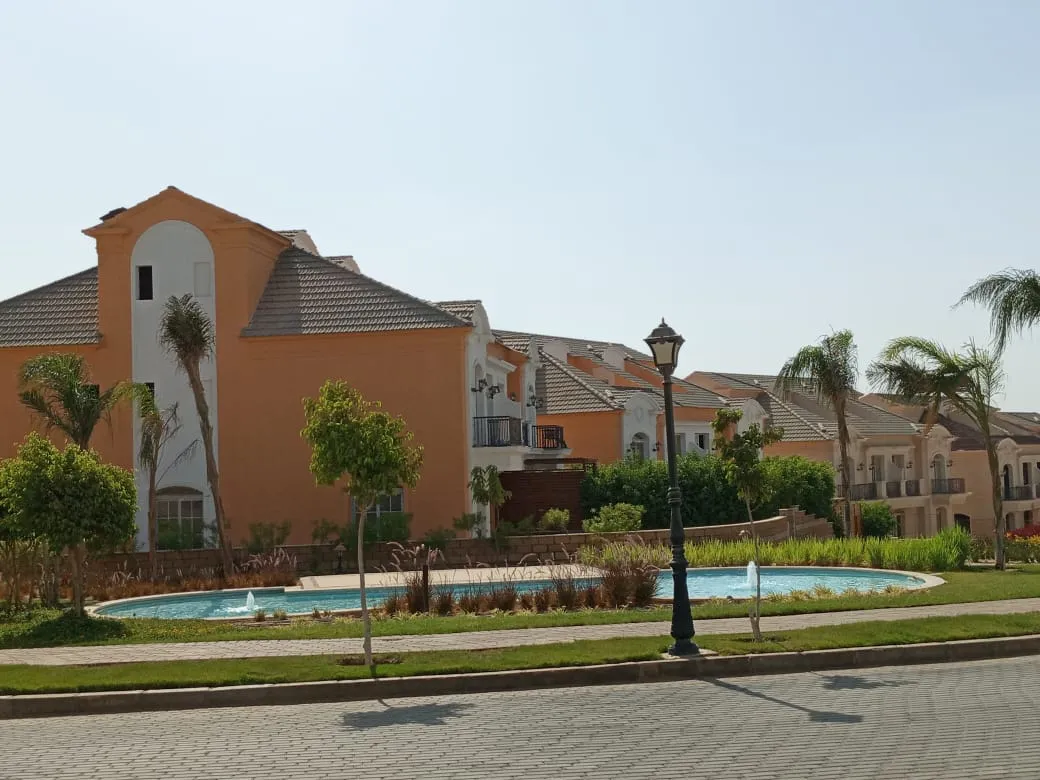 Townhouse Middle immediate receipt - New Cairo, Layan Residence