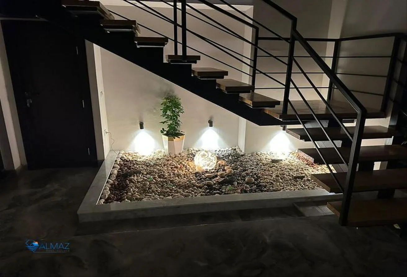 Gallery Image 12