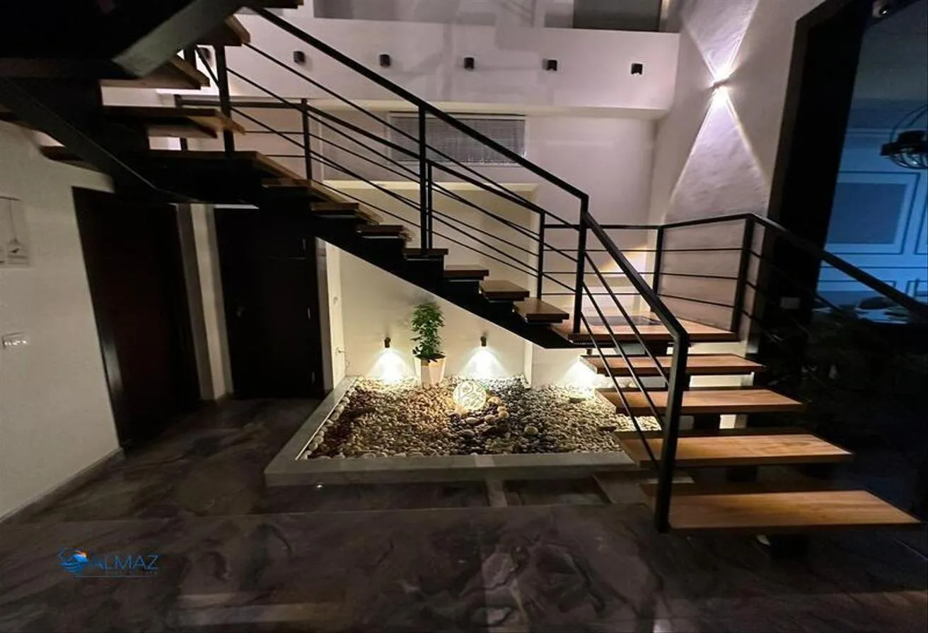 Gallery Image 13