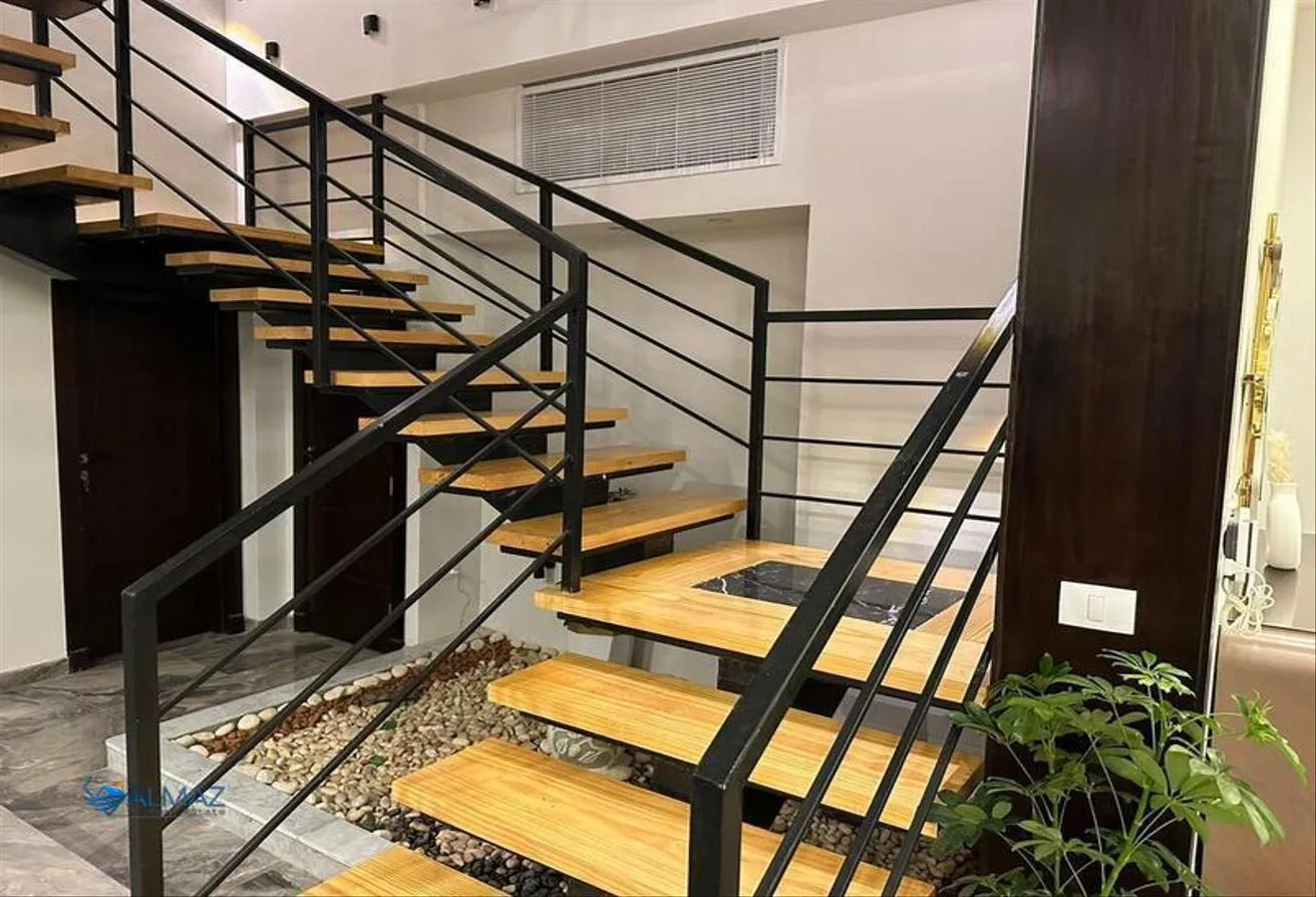 Gallery Image 6