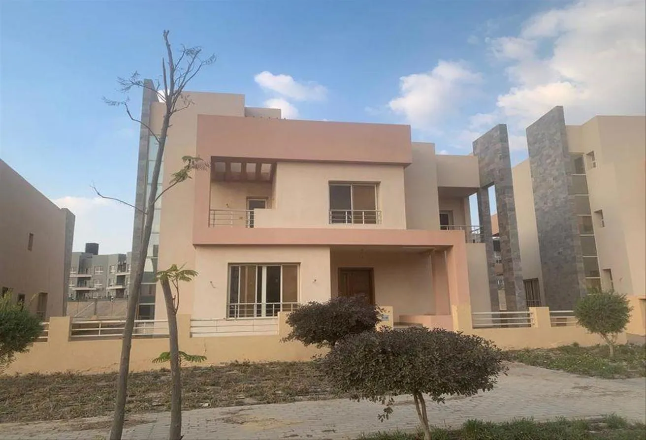 Sale in Grand Heights: villa for sale in Grand Heights Compound , october