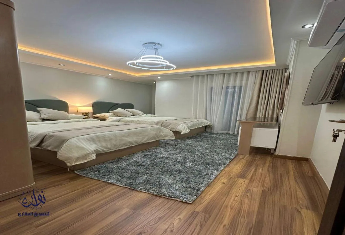 Rent in 5th Settlement Compounds: دوبليكس للايجار مفروش بالتجمع
