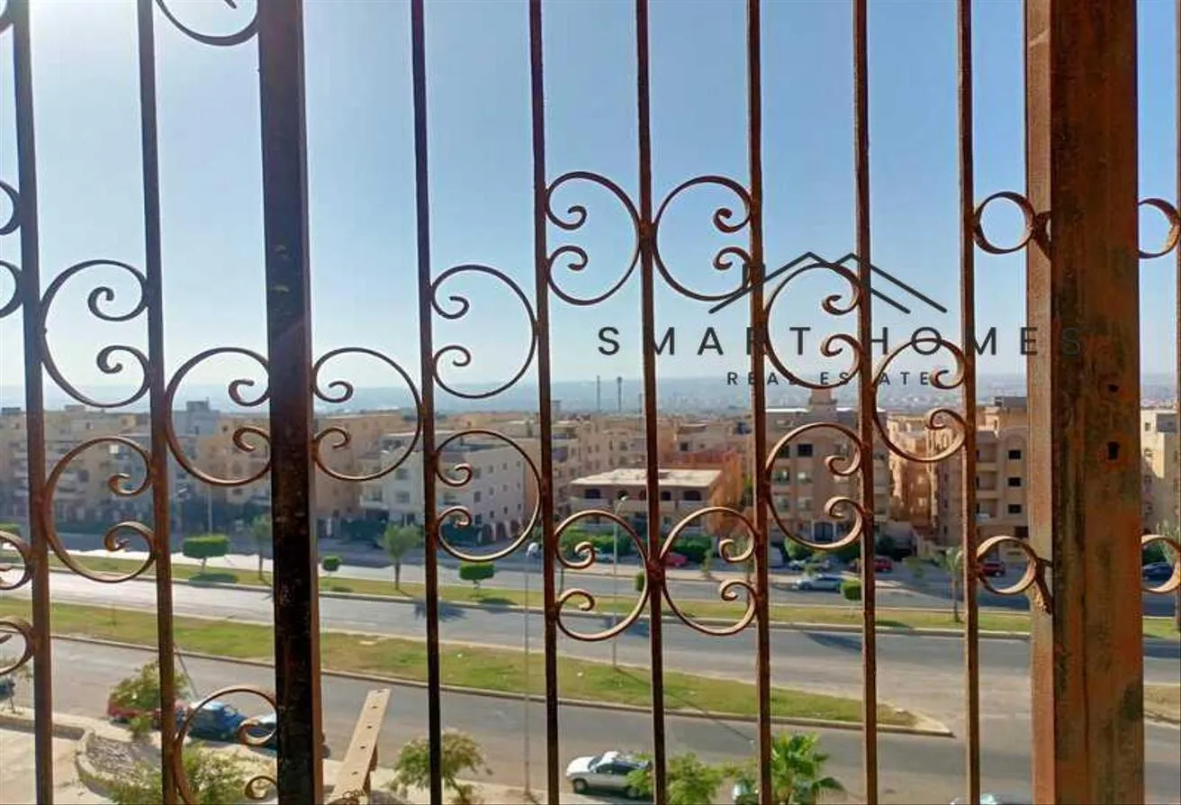 Sale in Al Mostakbal: شقه للبيع في كمبوند المستقبل الشيخ زيد 70متر دور 3