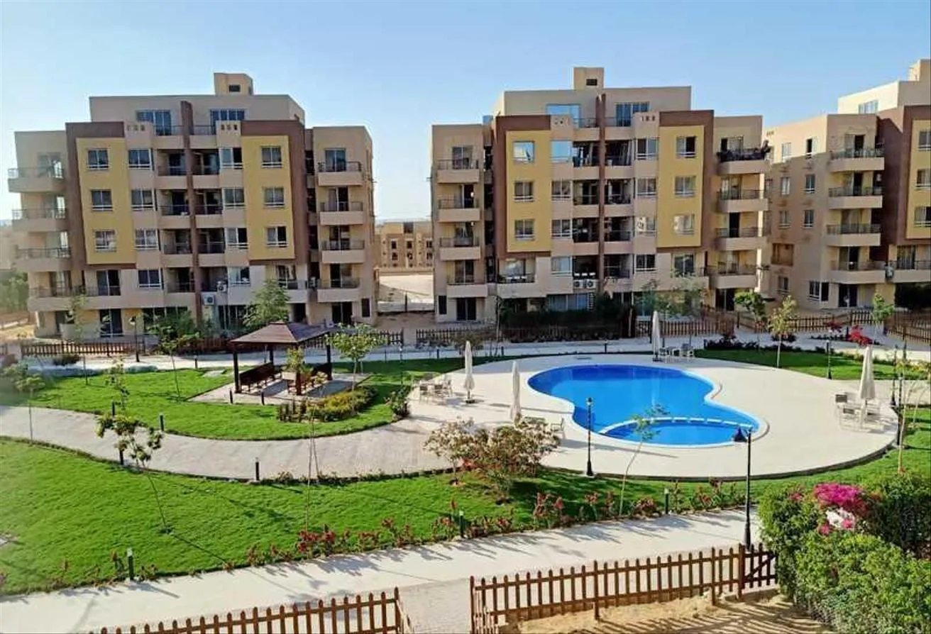 البيع في بروميناد ريزيدنس: للبيع بنتهاوس في كمبوند بروميناد ريزدنس مساحة 240م 
