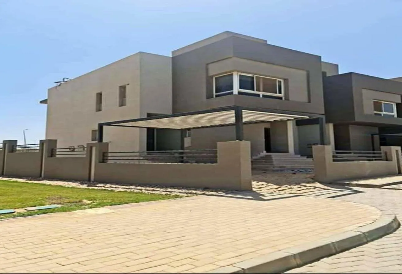 Sale in Etapa: Villa ready to move in Etapa next to Beverly Hills