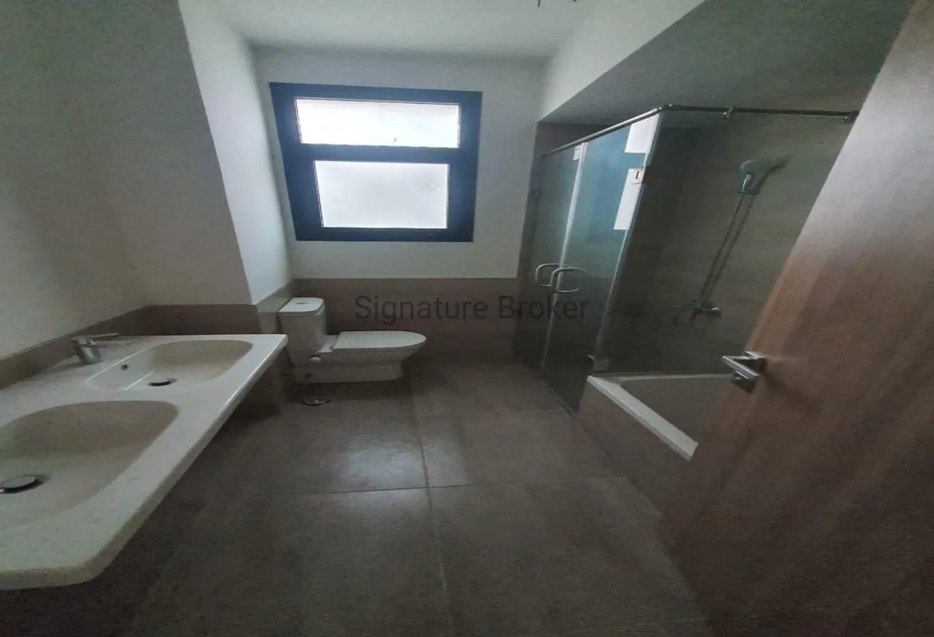 Gallery Image 16