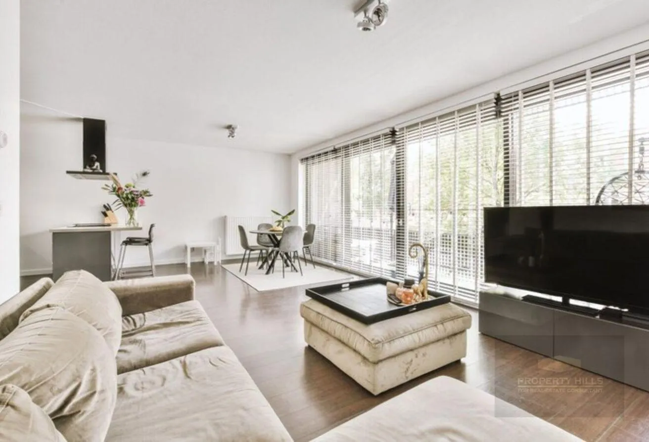 Sale in Kingsway: Villa 1.5M DP. in Prime Location by Mountain View