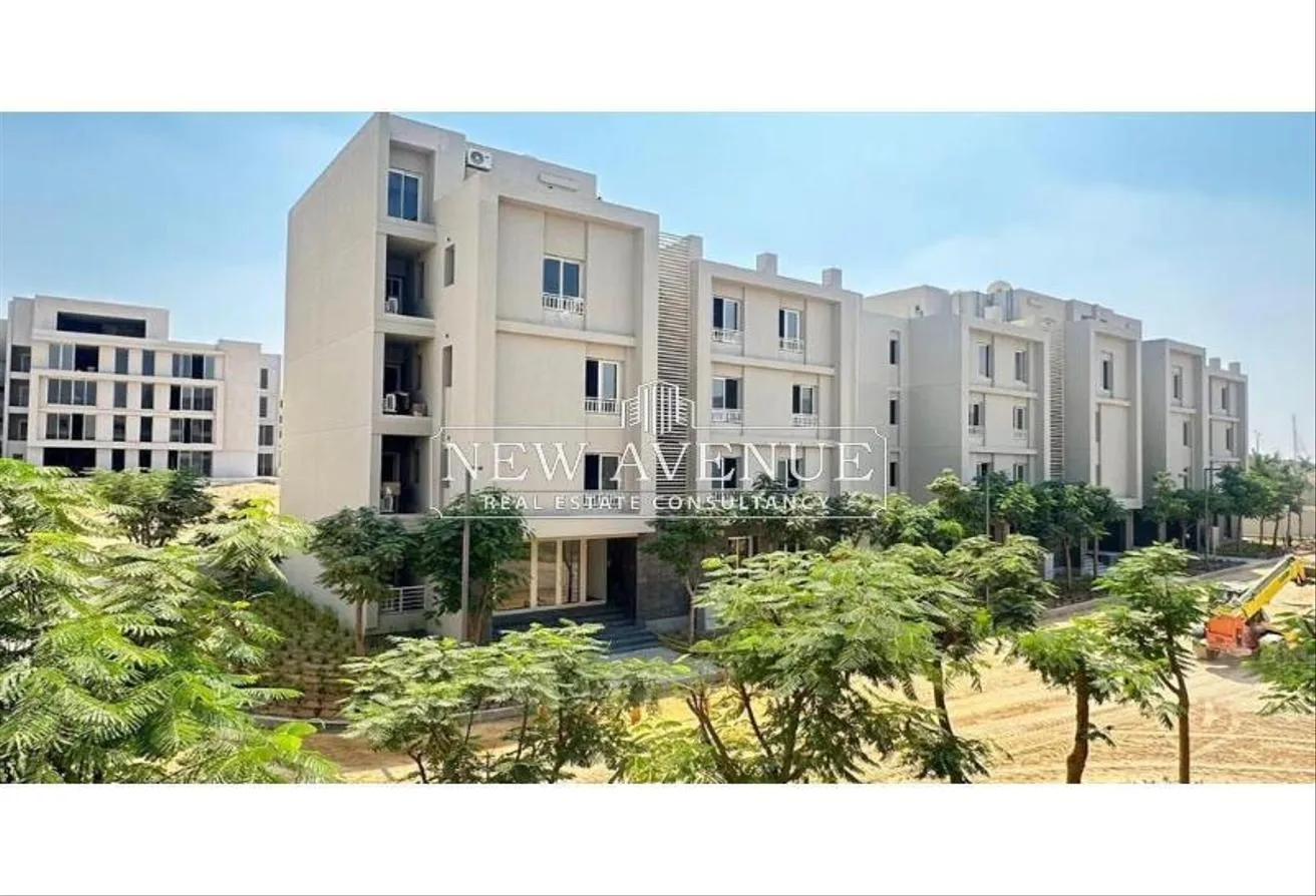 Sale in W Signature By Waterway: 169m Waterway New Cairo Furnished &amp; Appliances.