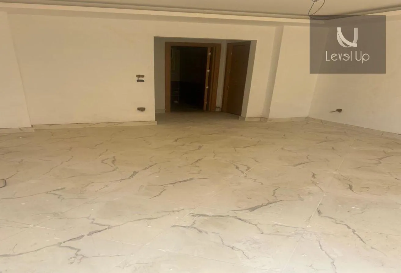 Sale in Flowers Park: Ground floor apartment with garden for sale