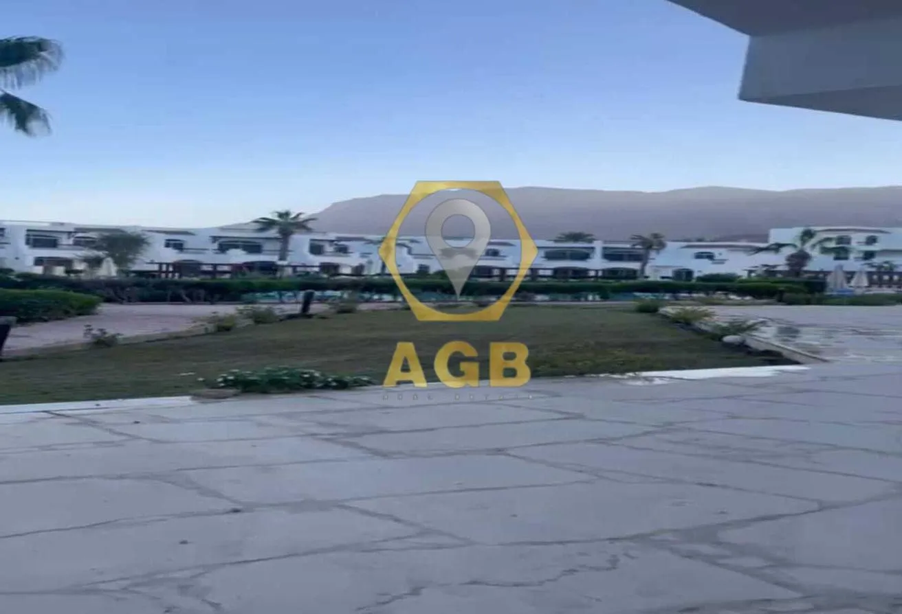 البيع في منتجع لولي بيتش: شاليه 189 متر للبيع متشطب مفروش فى قريه لولى بيتش 