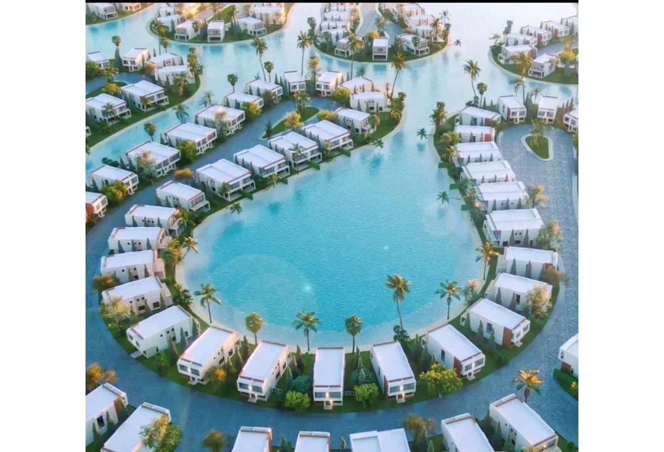 Sale in Azzar Islands: تاون هاوس باوفر برايس بسيط فى راس الحكمه