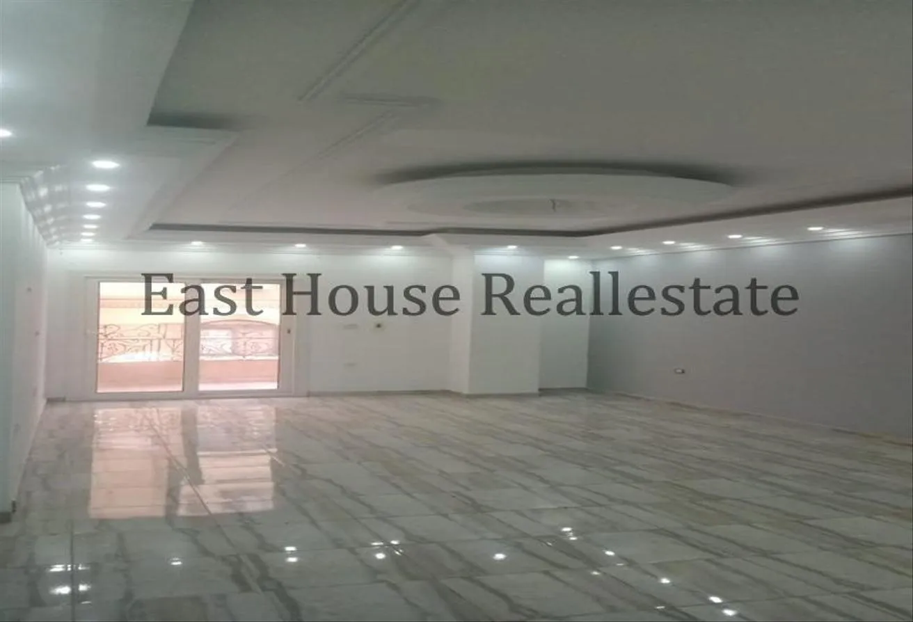Rent in El Banafseg: Apartment 340m for rent in Banfsaj Buildings