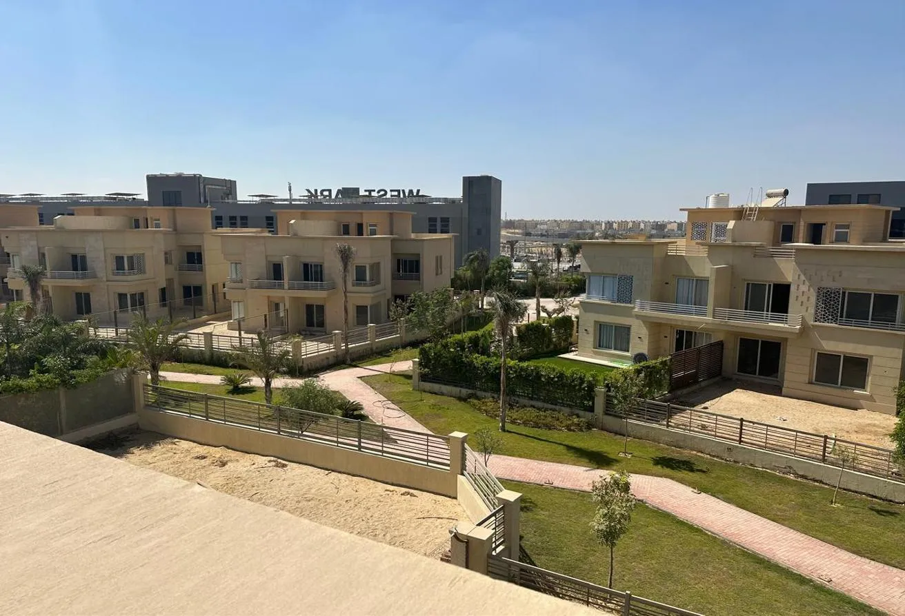 Sale in Jedar: Nice Compound -Stunning Villa - Spacious Dimension