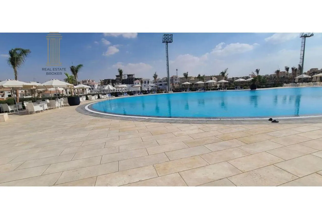 Sale in Celia: استوديو للبيع  ف سيليا  B1   مساحه 73 + 40 حديقة