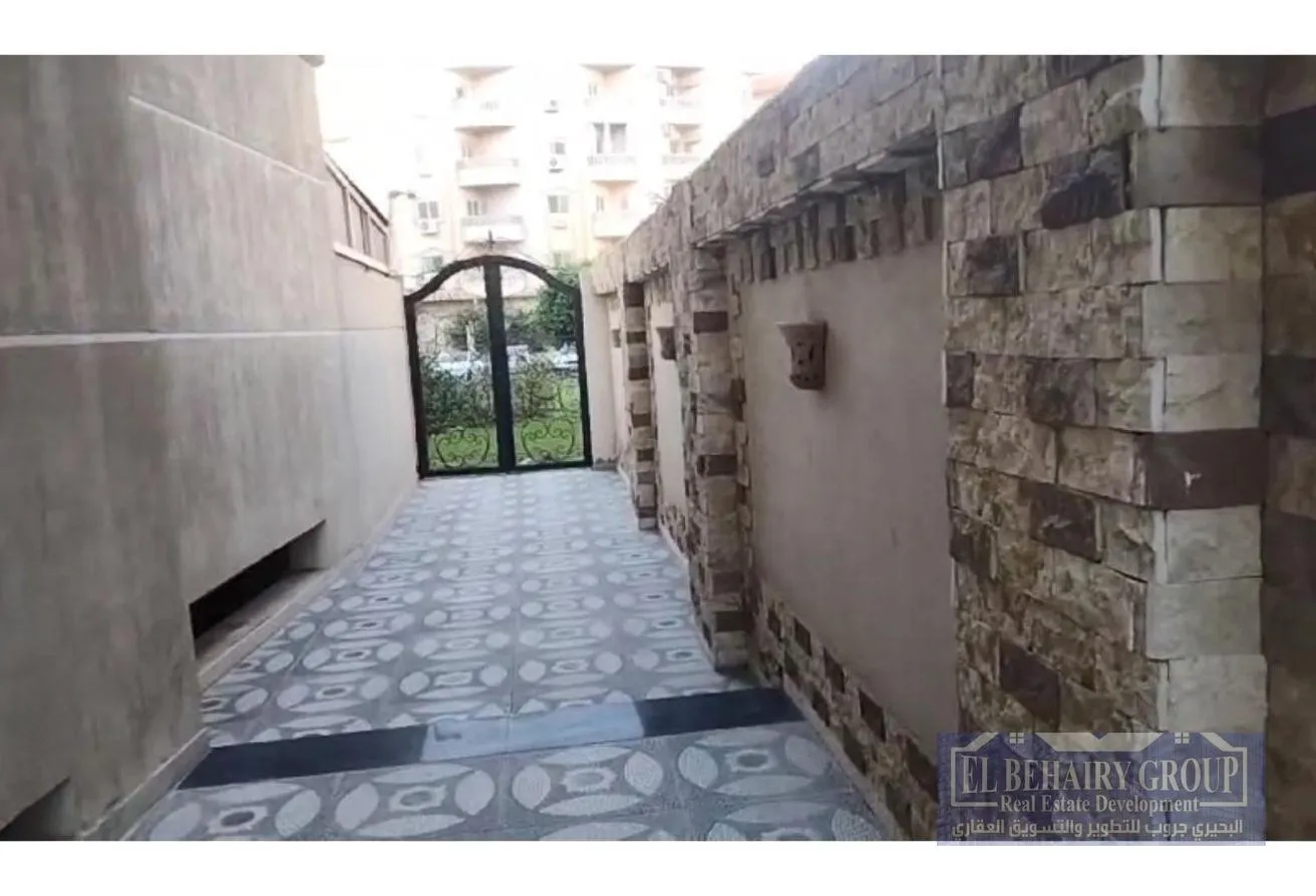 Sale in El Banafseg Apartment Buildings: Luxurious villa in Banfsaj district Villas