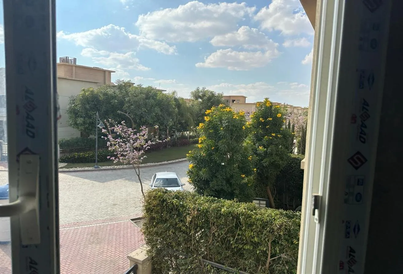Sale in Jedar: Cairo Palace Mall Prime Investment in Sheikh Zayed