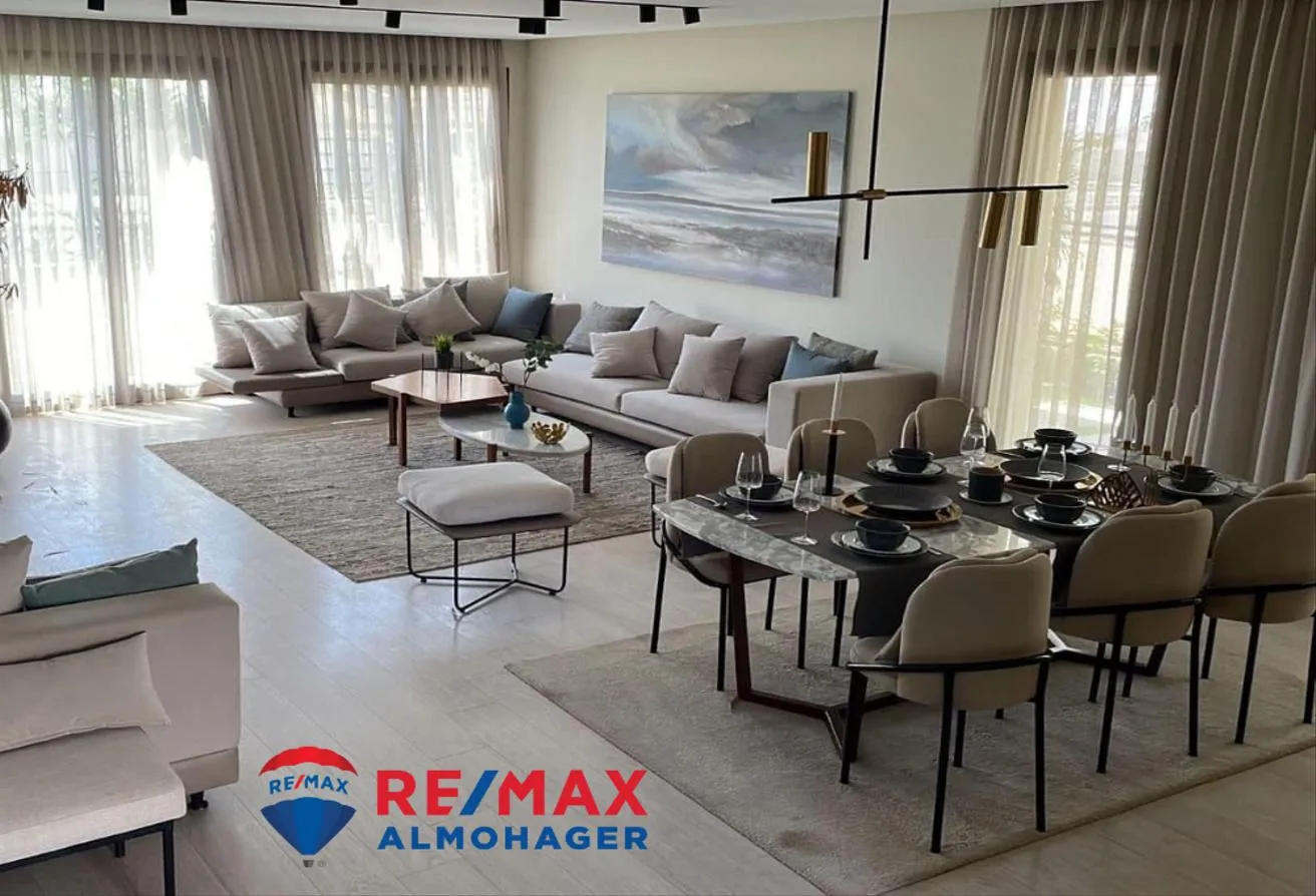Sale in Palm Hills Golf Views: 2 Finished Townhouses Royal Palm - Golf Views