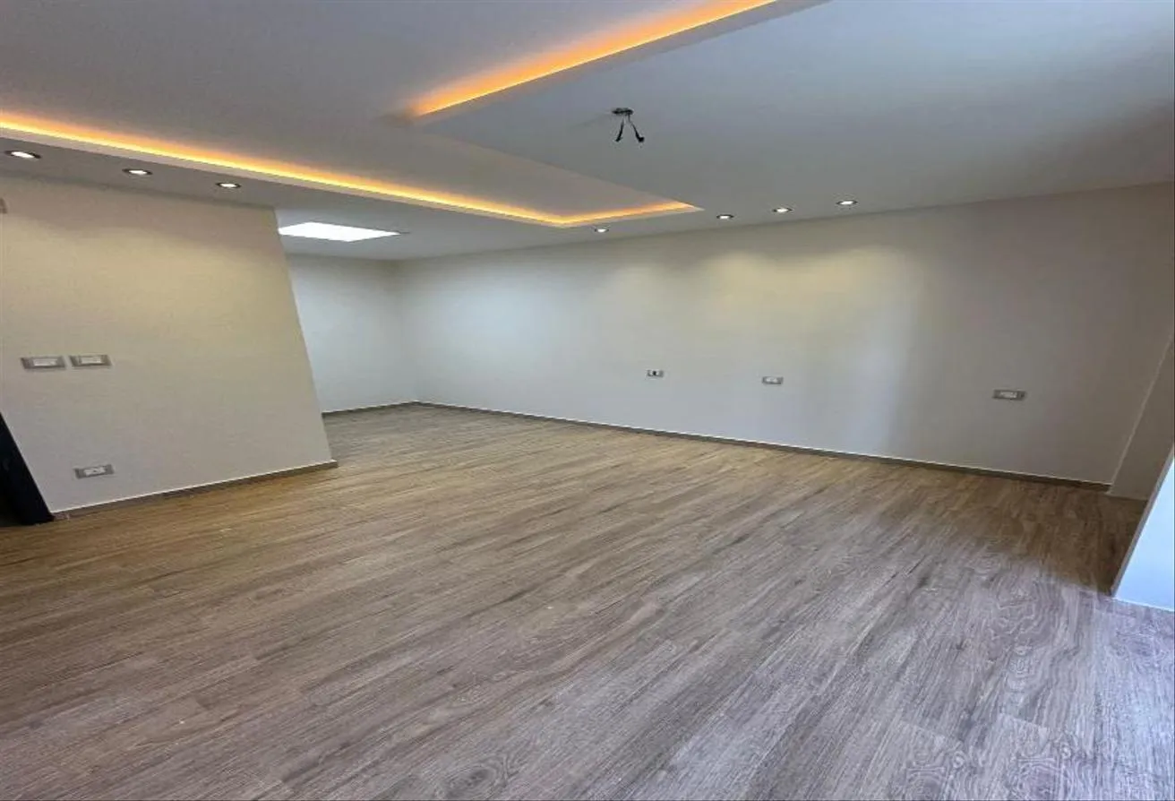 Gallery Image 6