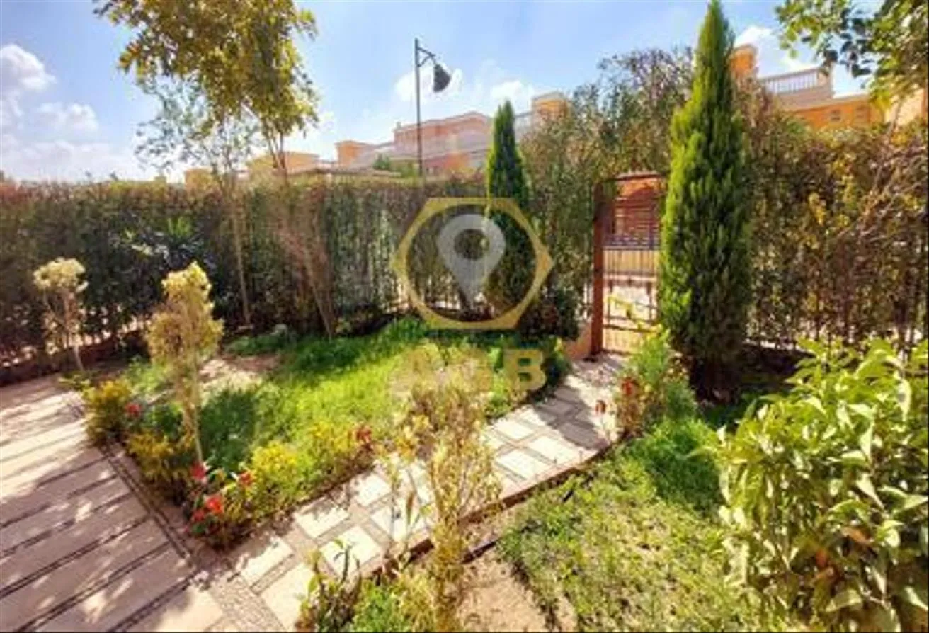 Sale in Stella Location: Ground floor 145 sqm + garden 55 sqm with only 15%