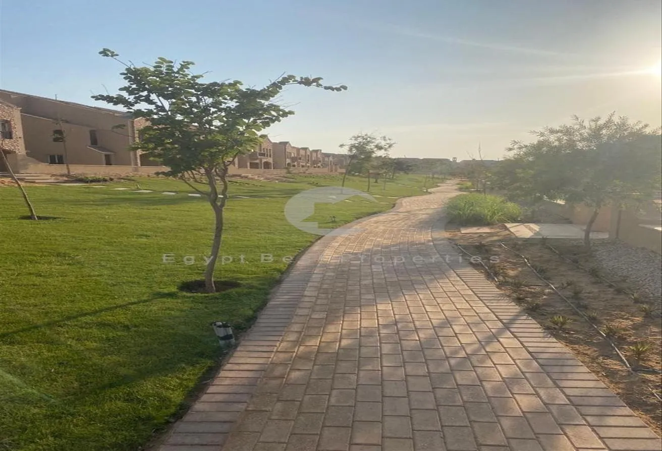 Sale in Mostakbal City Compounds: One story villa (stand alone) 4 rooms over 8 years
