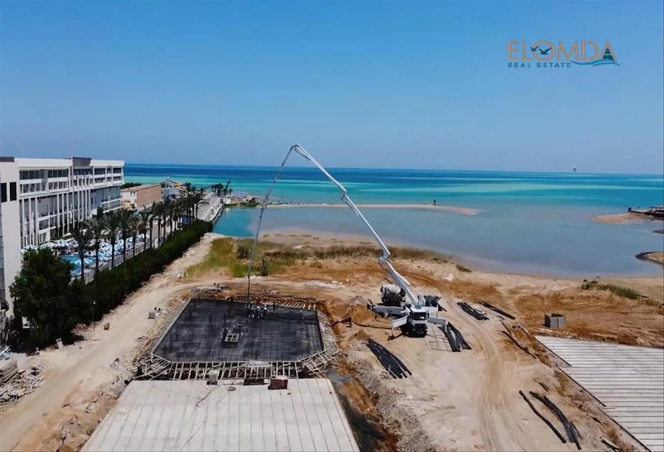 Sale in Majra Hurghada: 61 m² Sudio Direct On Beach -5 years installments