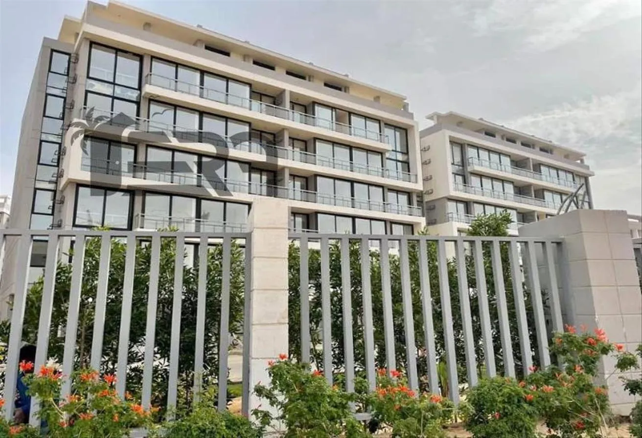 Sale in Hadayek October: منزل 3 أدوار بحدائق أكتوبر