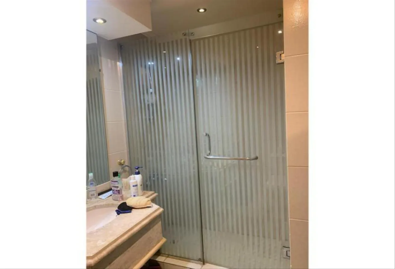 Rent in Sodic West: WOC  Sodic West  Semi finished shop 98m2 for rent