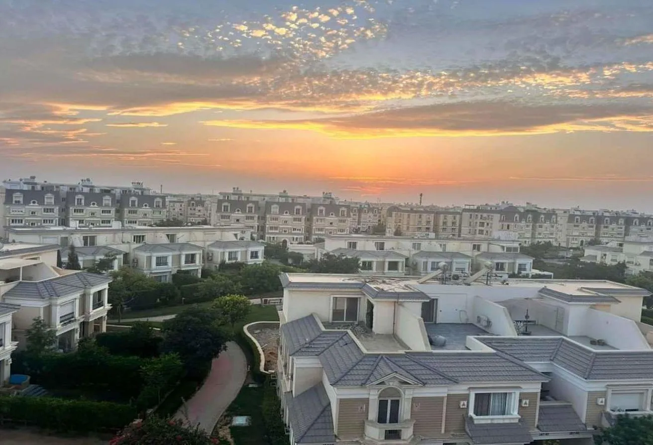Sale in Mountain View iCity: Penthouse with Lowest DP and Equal Installments