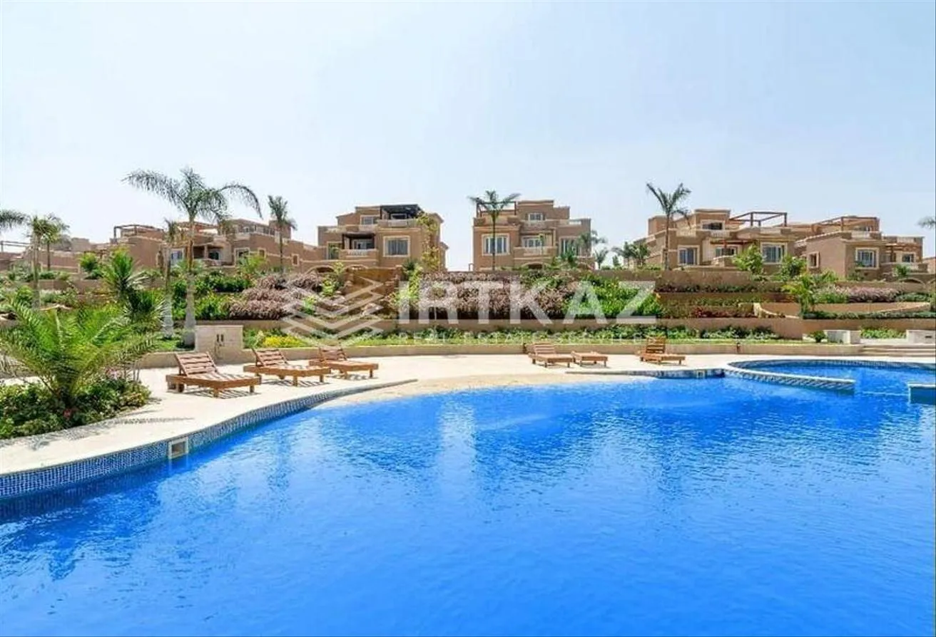 Sale in La Nuova Vista: READY TO MOVE RESALE Latest Villa with Old Price